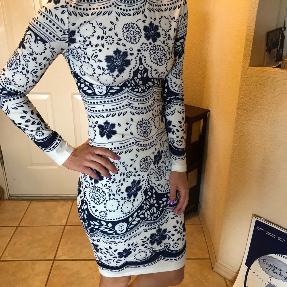 Long sleeve patterned dress